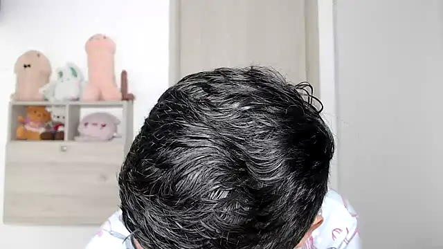 kaiine190 online show from December 15, 2025, 6:52 am