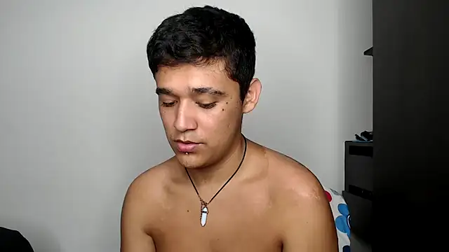 kaiine190 online show from April 16, 2026, 5:19 am