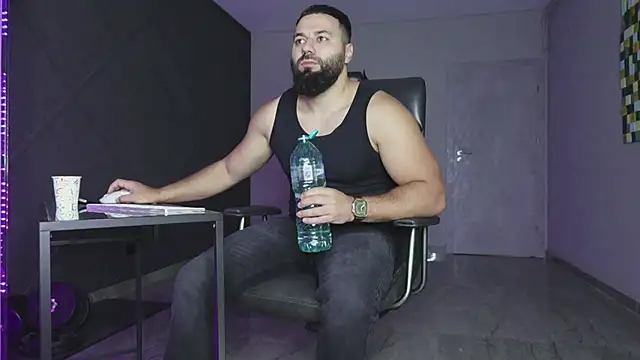 mattmasterss online show from November 15, 2025, 9:46 am