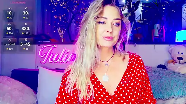 Snapshot of _JuliaSpace_ chatting on September 28, 2025, 4:14 pm JuliaSpace online show from September 28, 2025, 4:14 pm
