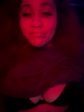 Juicyjordie online show from October 18, 2025, 4:14 am