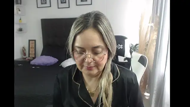 Snapshot of samy_vsn chatting on September 10, 2025, 5:45 pm samy vsn online show from September 10, 2025, 5:45 pm