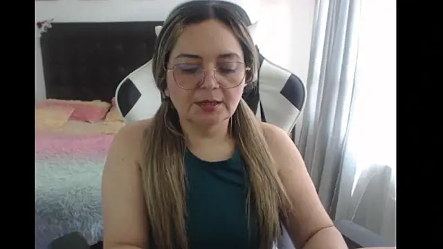 Snapshot of samy_vsn chatting on March 9, 2025, 6:32 pm samy vsn online show from March 9, 2025, 6:32 pm