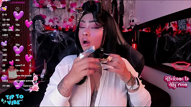 Neko Misaki online show from October 12, 2025, 12:50 pm