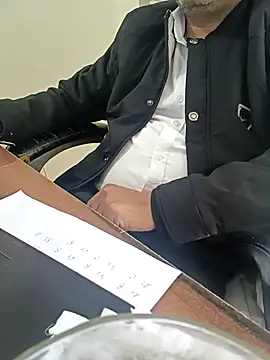 Hot-man39 online show from December 4, 2025, 9:41 am