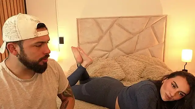 teseo and afroditha  online show from October 15, 2025, 1:48 am