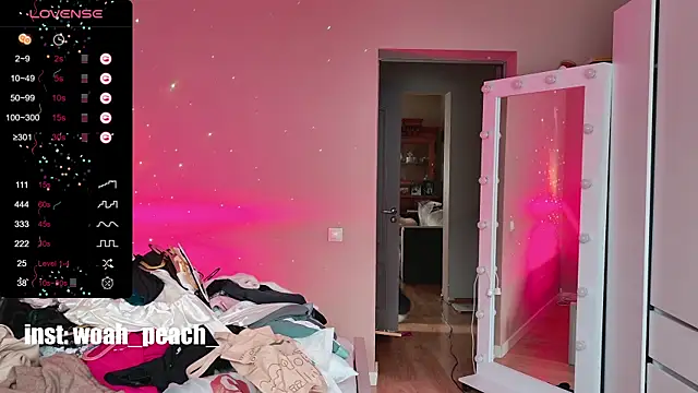 Snapshot of KristinaMoon chatting on November 2, 2025, 10:42 am KristinaMoon online show from November 2, 2025, 10:42 am