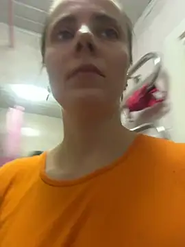 AlisaKissss online show from May 20, 2026, 7:49 am