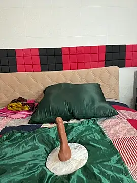 Shantel-Olivia online show from December 18, 2025, 9:03 am