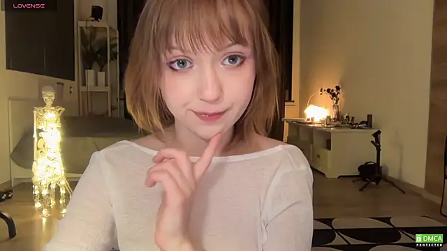 electric babe online show from December 19, 2025, 2:41 pm