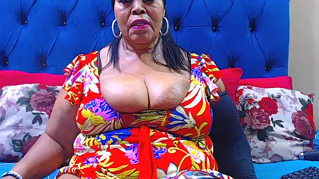 ebonycandy10 online show from March 6, 2026, 5:57 am