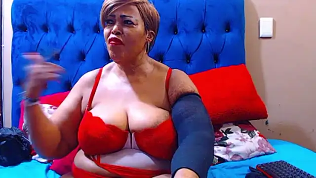 ebonycandy10 online show from January 9, 2026, 5:14 am