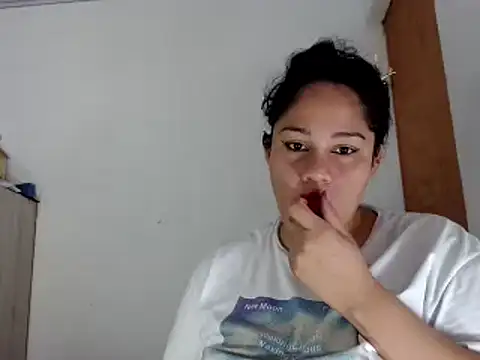 Snapshot of melissa4855 chatting on February 2, 2025, 2:27 am melissa4855 online show from February 2, 2025, 2:27 am