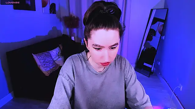 Lily xBabe online show from March 25, 2026, 7:41 am