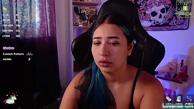 sweetcoralinee online show from October 14, 2025, 2:50 pm