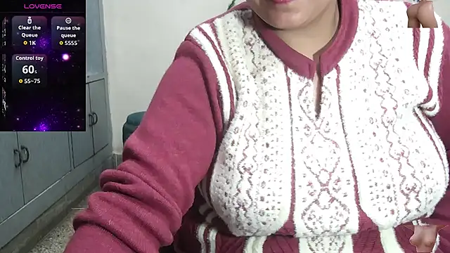 Sexy komolika online show from February 16, 2026, 5:11 pm