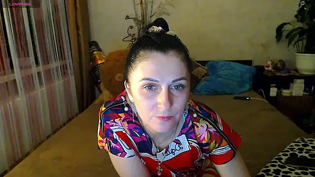 britney preciouss online show from October 17, 2025, 1:24 pm