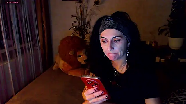 britney preciouss online show from November 5, 2025, 4:43 pm