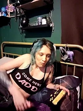 wolfgirl97 online show from December 1, 2025, 4:57 am