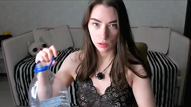 pussyhome2407 online show from April 11, 2026, 9:29 pm