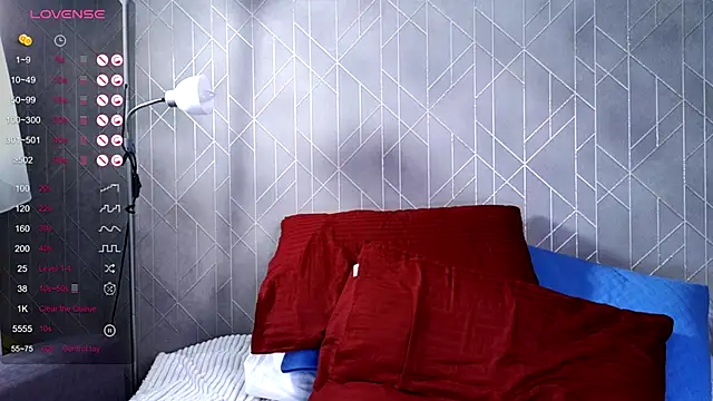 Allure goldennX online show from October 30, 2025, 2:10 am