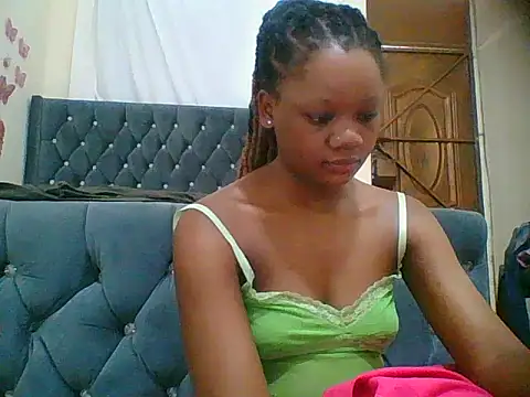 HotJeylee online show from November 12, 2025, 10:41 am