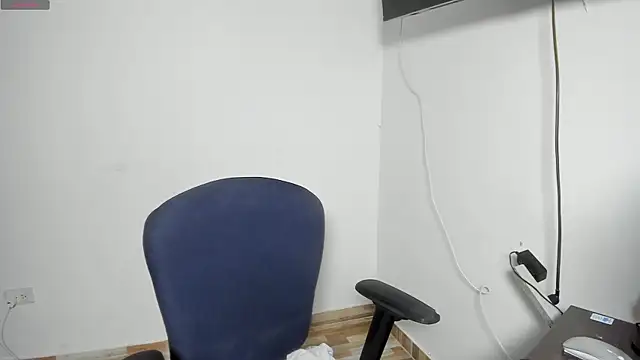 misskimaa2 online show from December 1, 2025, 1:28 am