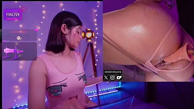 Snapshot of Yinlive chatting on December 14, 2024, 1:38 am Yinlive online show from December 14, 2024, 1:38 am