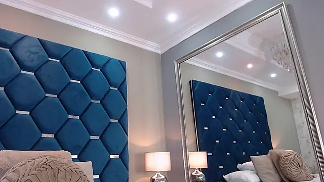 Snapshot of ThaniaJones chatting on February 8, 2026, 12:03 pm ThaniaJones online show from February 8, 2026, 12:03 pm