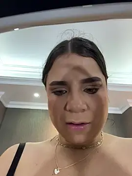 ThaniaJones online show from April 8, 2026, 11:44 am