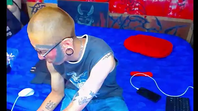 deivid estrada online show from October 1, 2025, 4:55 pm