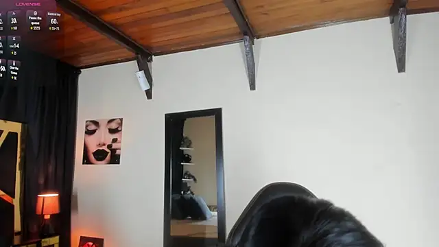 Snapshot of EmiliWilliams chatting on November 12, 2025, 10:57 pm EmiliWilliams online show from November 12, 2025, 10:57 pm