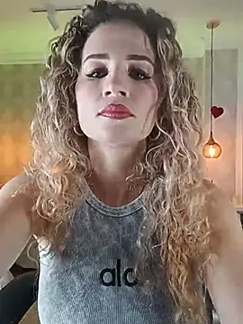 Snapshot of Shantall__ chatting on February 20, 2026, 11:01 am Shantall online show from February 20, 2026, 11:01 am