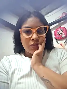 Snapshot of Angela_36 chatting on November 19, 2025, 2:44 am Angela 36 online show from November 19, 2025, 2:44 am