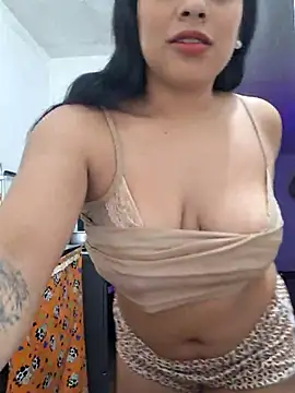 Snapshot of Angela_36 chatting on December 6, 2024, 9:26 am Angela 36 online show from December 6, 2024, 9:26 am