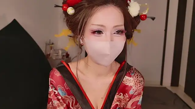 Snapshot of miRei- chatting on March 6, 2026, 11:05 am miRei- online show from March 6, 2026, 11:05 am