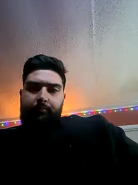 bigdickgio6923 online show from November 11, 2025, 5:35 am