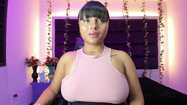 Snapshot of sweelanna__ chatting on July 14, 2026, 12:32 am sweelanna online show from July 14, 2026, 12:32 am