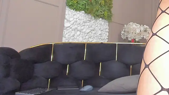 Snapshot of Deliciouslips chatting on February 26, 2026, 4:40 pm Deliciouslips online show from February 26, 2026, 4:40 pm