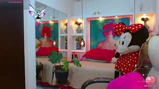 lorenapinto online show from October 16, 2025, 1:14 am