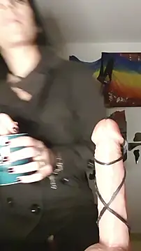 freyamoret online show from November 19, 2025, 4:45 am