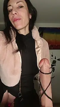 freyamoret online show from March 6, 2026, 3:45 am