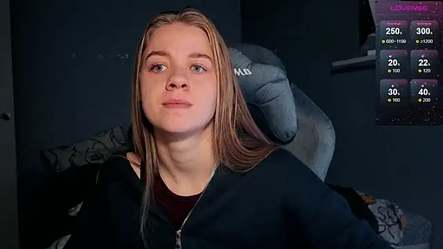 candy maggie online show from October 31, 2025, 6:04 pm