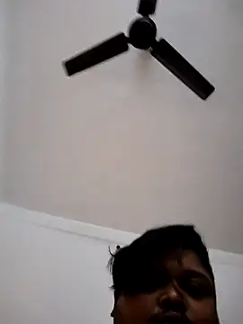 Snapshot of julywwrt chatting on October 11, 2025, 9:43 am julywwrt online show from October 11, 2025, 9:43 am