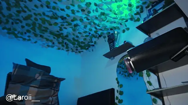 Young laroi online show from November 3, 2025, 5:45 am