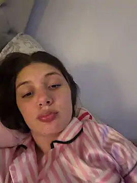 EmilyS   online show from April 3, 2026, 5:25 am