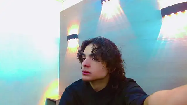 Sr BonnyEthan online show from November 6, 2025, 1:59 pm