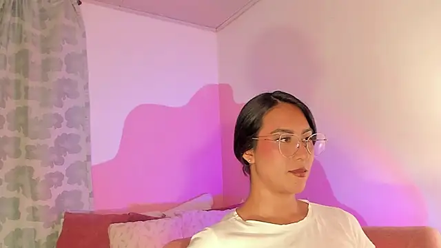 DaraBeckett online show from November 21, 2025, 12:31 am