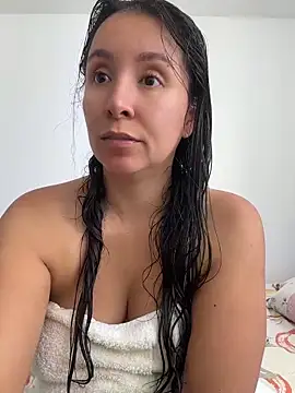 emely sexx20 online show from June 16, 2026, 4:18 pm