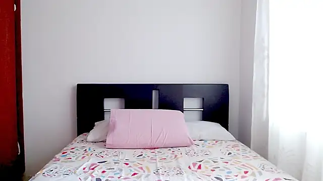 emely sexx20 online show from November 3, 2025, 5:38 pm